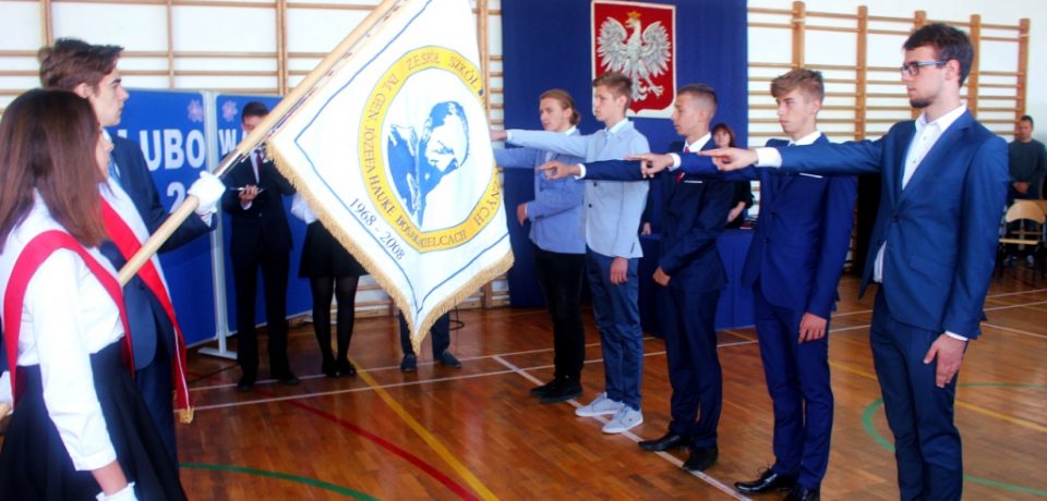 Ślubowanie klas pierwszych