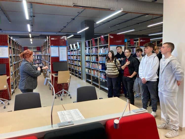 Wizyta w Bibliotece Cyfrowej UJK