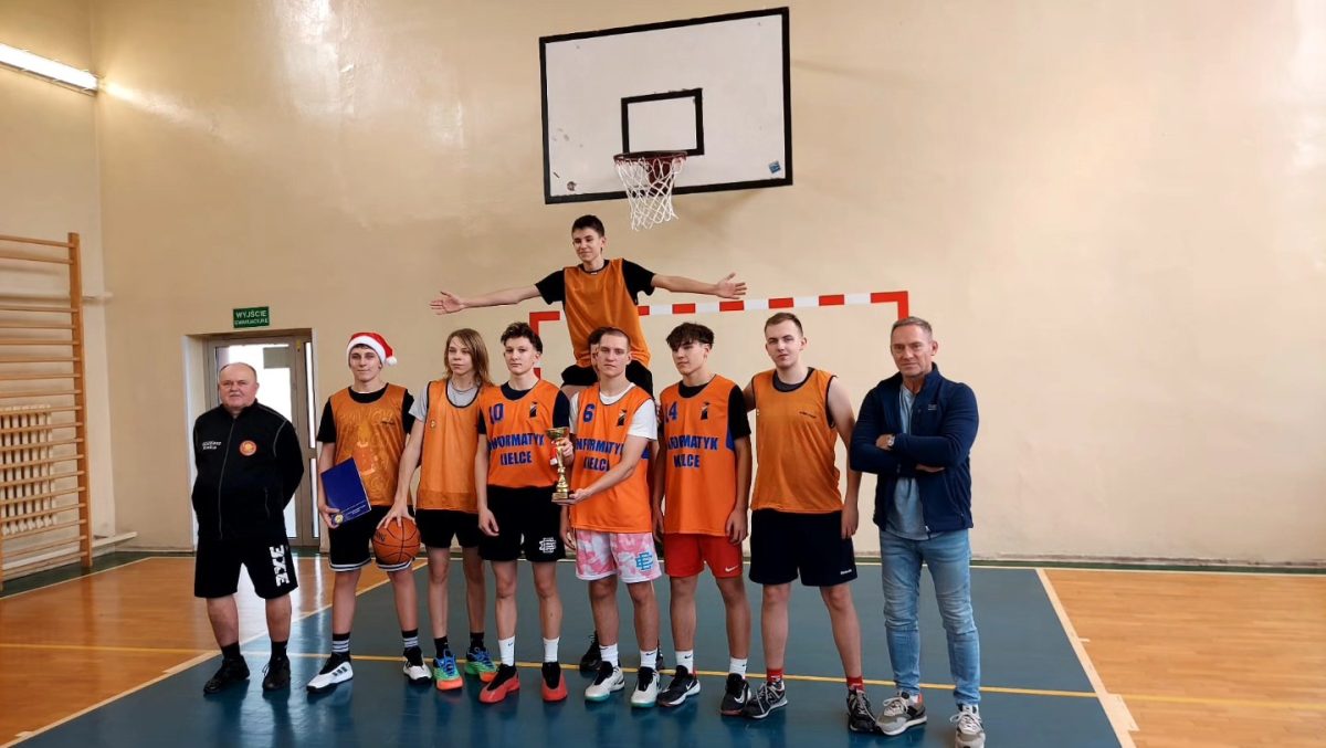 Mikołajkowy turniej w koszykówce
